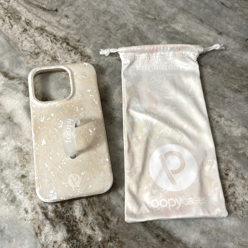 iPhone 15 Pro Loopy case